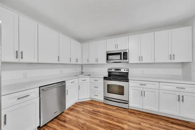 $2,600 | 4111 Coral Tree Circle, Unit 324, Coconut Creek, FL 33073