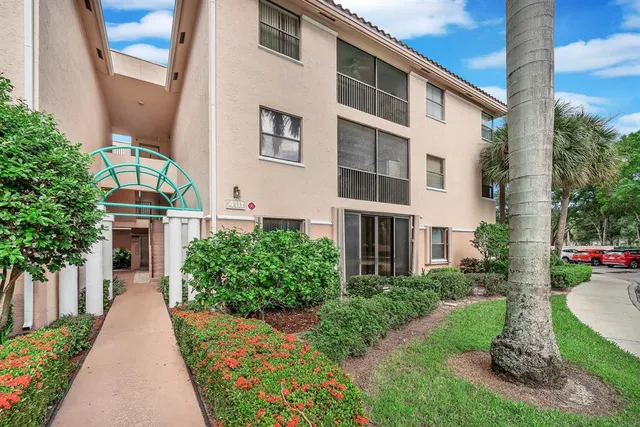 $2,600 | 4111 Coral Tree Circle, Unit 324, Coconut Creek, FL 33073