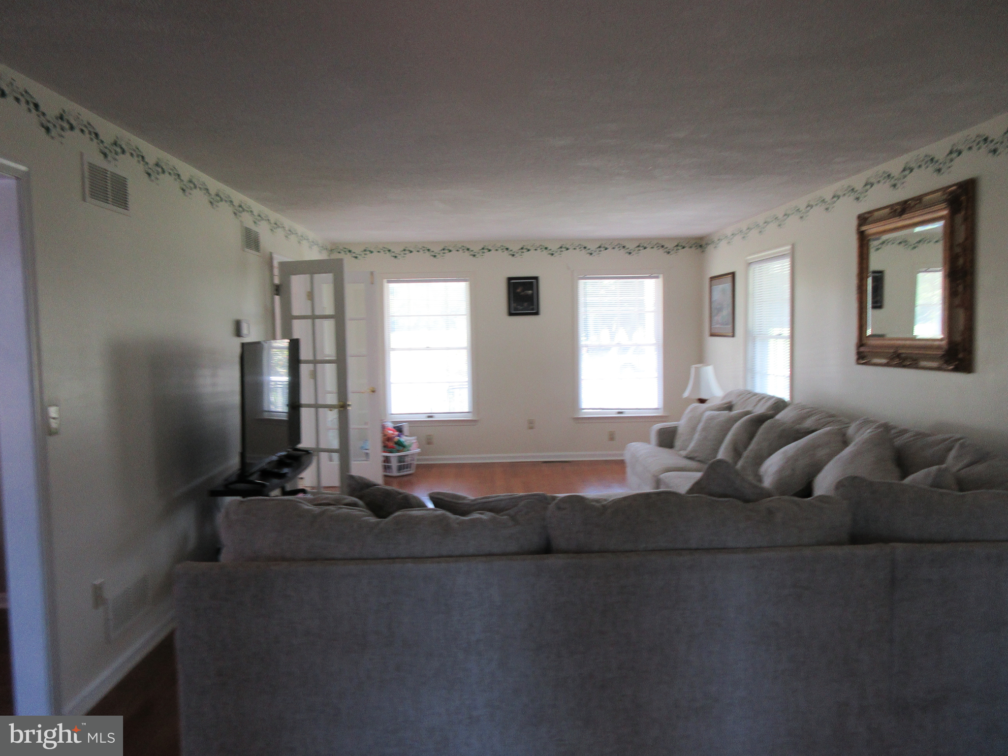 991 Church Hill Road Milford, DE 19963 - Photo 12 of 55 Living Room