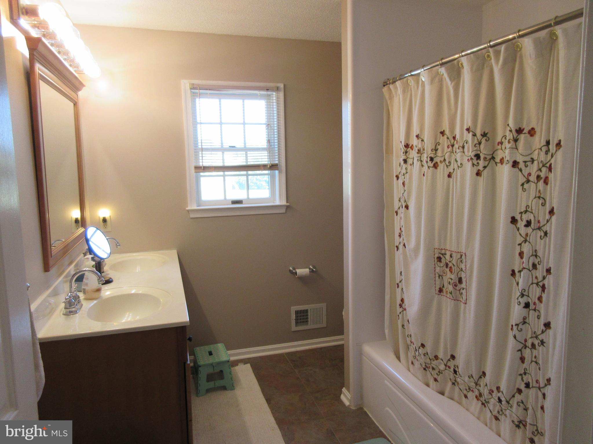 991 Church Hill Road Milford, DE 19963 - Photo 31 of 55 Hall Bath