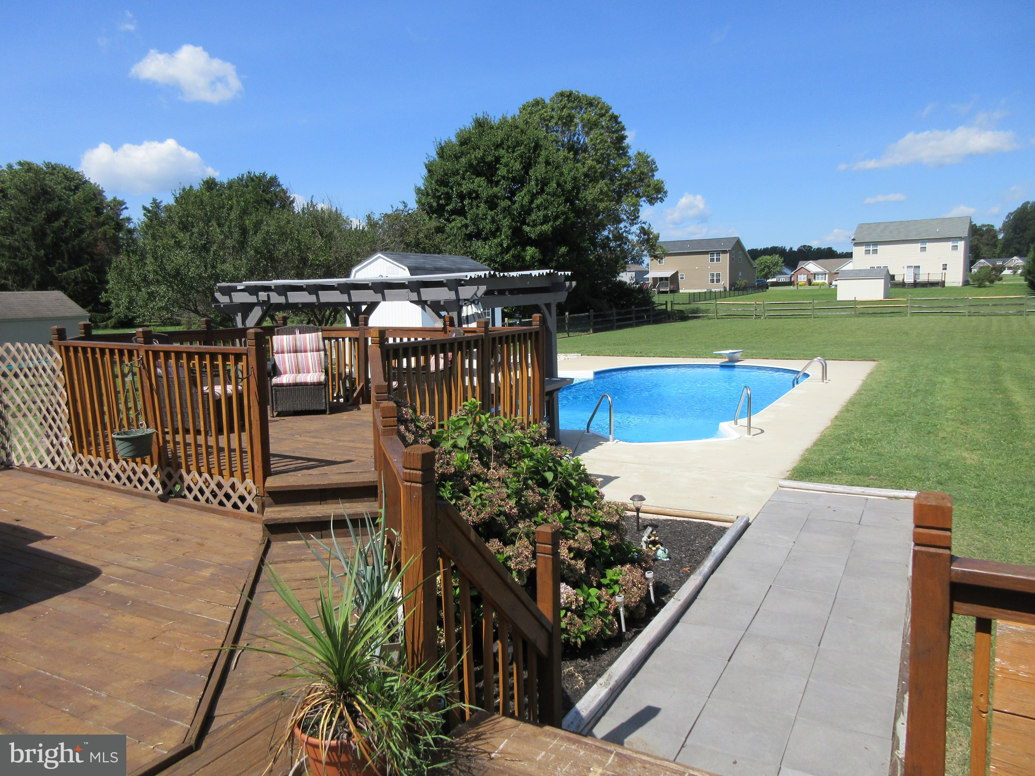 991 Church Hill Road Milford, DE 19963 - Photo 43 of 55 deck sitting area / pool