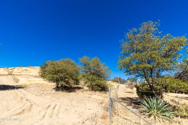 $220,000 | 4709 East Dead Bear Draw, Hereford, AZ 85615