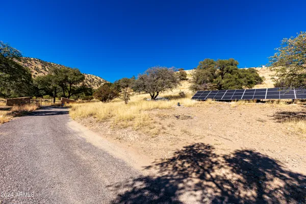 $220,000 | 4709 East Dead Bear Draw, Hereford, AZ 85615