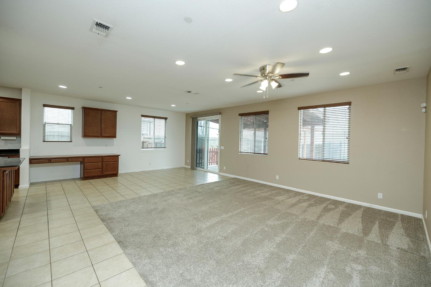 407 Northampton Way Newman, CA 95360 - Photo 11 of 65