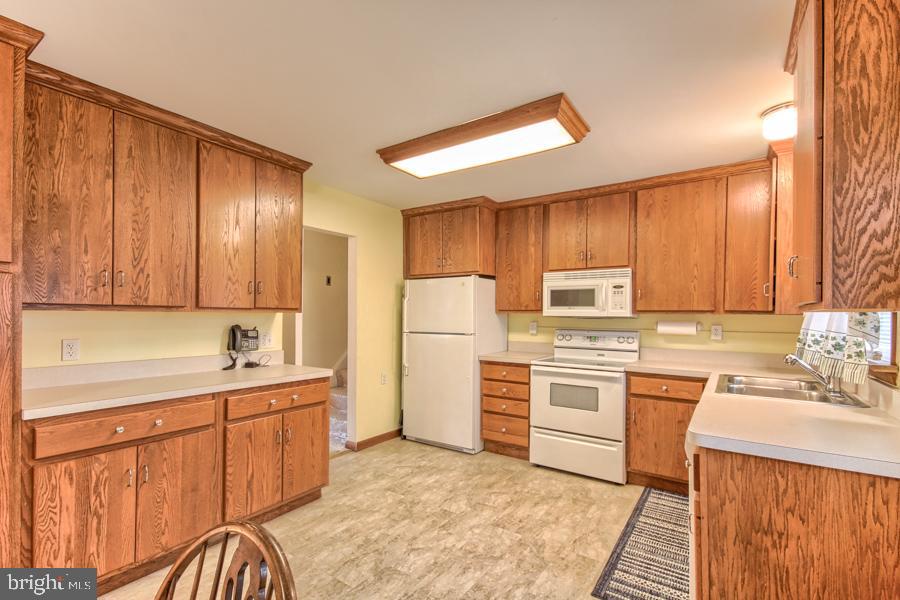 787 Null Road New Cumberland, PA 17070 - Photo 6 of 33 Gallery Image 6