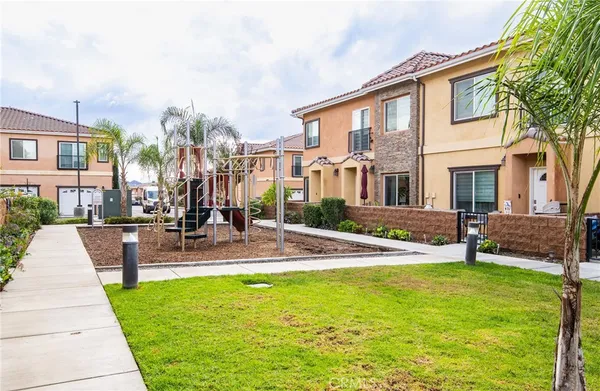 $3,200 | 16425 Arrow Boulevard, Fontana, CA 92335