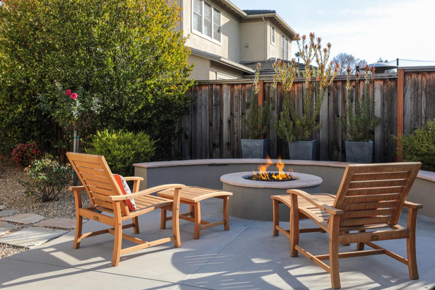 2718 Eden Lane Mountain View, CA 94040 - Photo 10 of 17 a view of a chairs and table in the backyard
