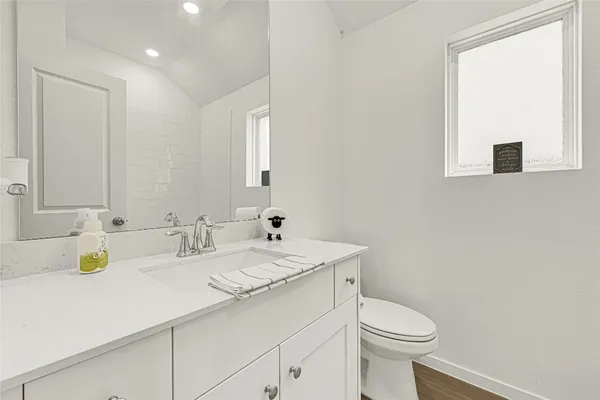 $2,600 | 27711 Seascape Vlg Drive, Katy, TX 77493