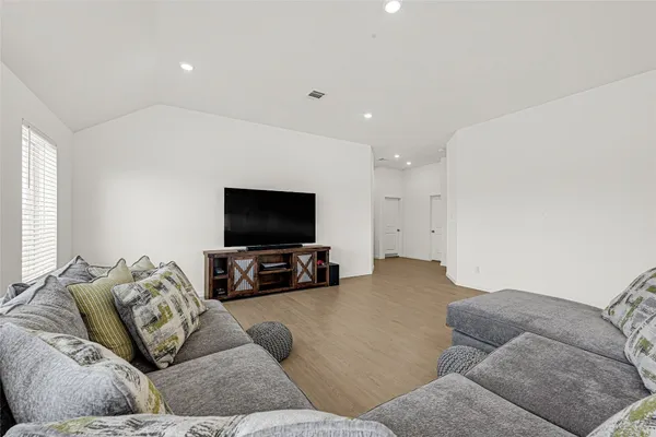 $2,600 | 27711 Seascape Vlg Drive, Katy, TX 77493