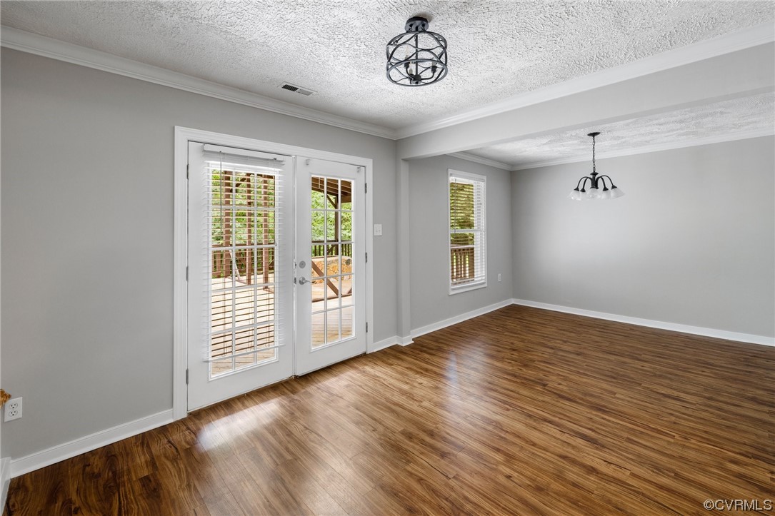 2527 Mountain View Road Powhatan, VA 23139 - Photo 12 of 34 Dining Area