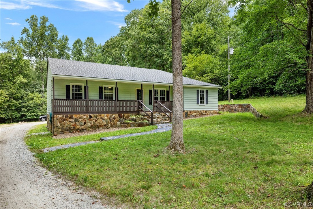 2527 Mountain View Road Powhatan, VA 23139 - Photo 2 of 34 Gallery Image 2