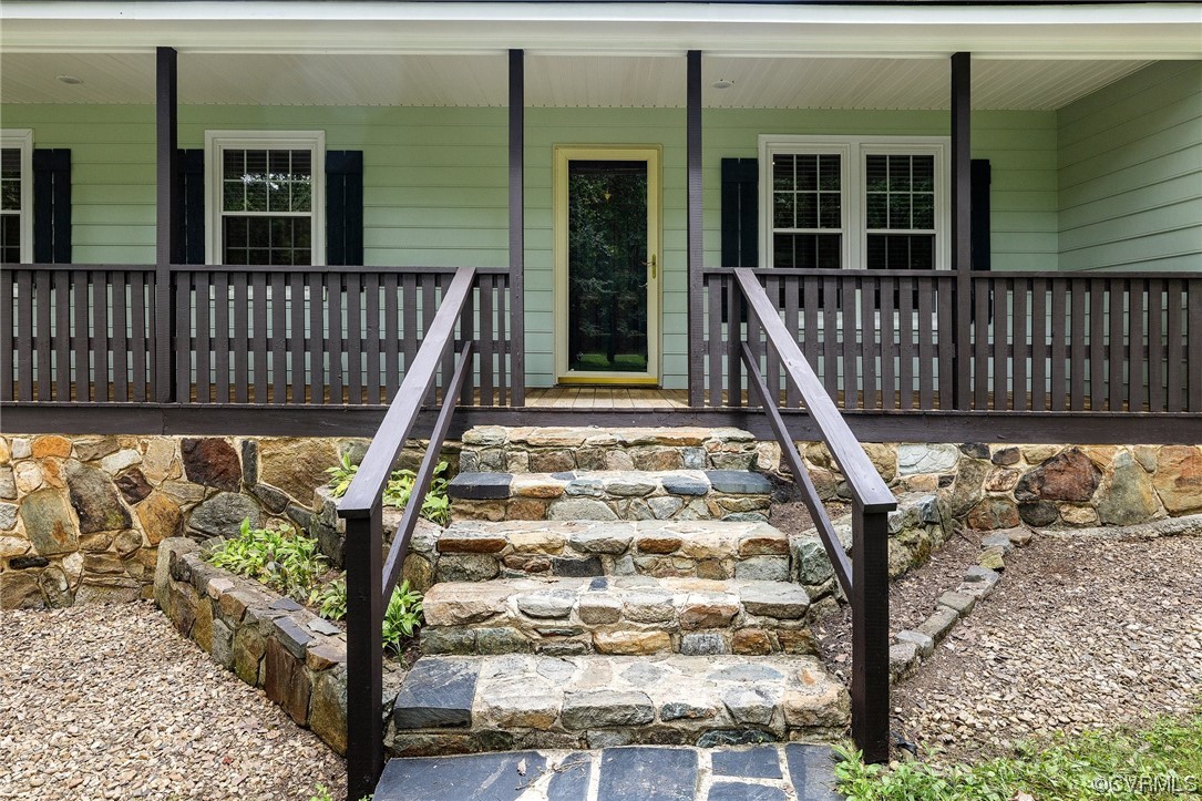 2527 Mountain View Road Powhatan, VA 23139 - Photo 4 of 34 Stone steps up to Country Porch