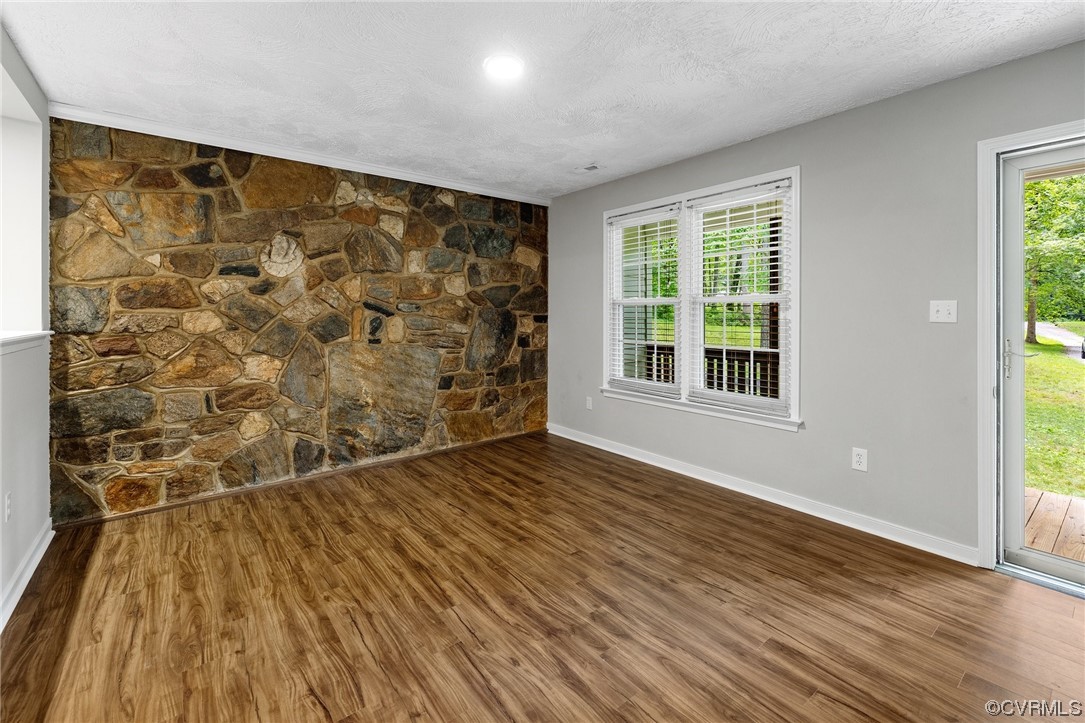 2527 Mountain View Road Powhatan, VA 23139 - Photo 6 of 34 Gallery Image 6