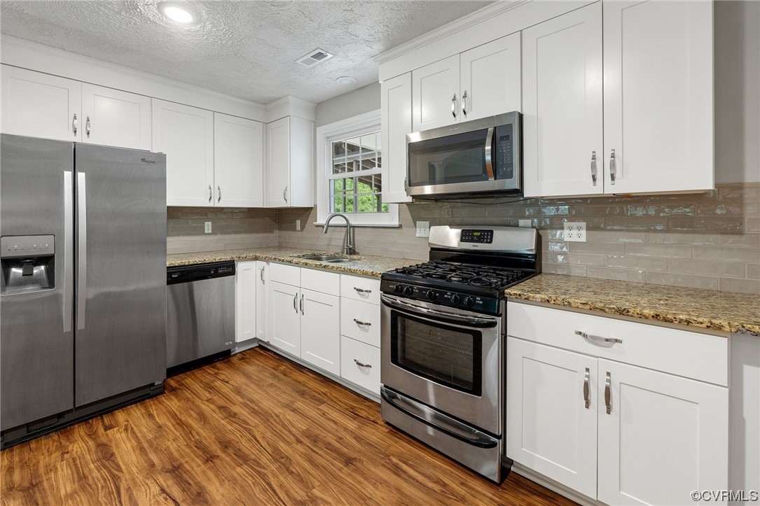 2527 Mountain View Road Powhatan, VA 23139 - Photo 9 of 34 Granite Countertops