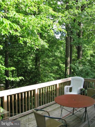 425 Range Road Towson, MD 21204 - Photo 3 of 8 Deck
