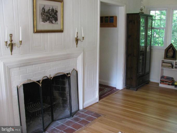 425 Range Road Towson, MD 21204 - Photo 5 of 8 Fireplace