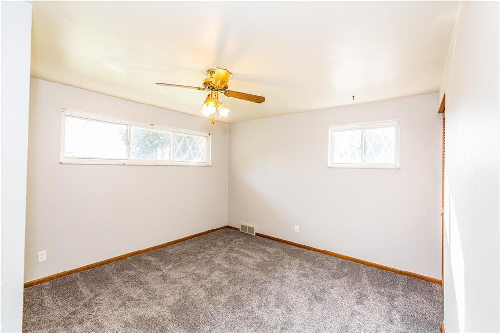 513 Spring Valley Road West Mifflin, PA 15122 - Photo 4 of 19 Gallery Image 4