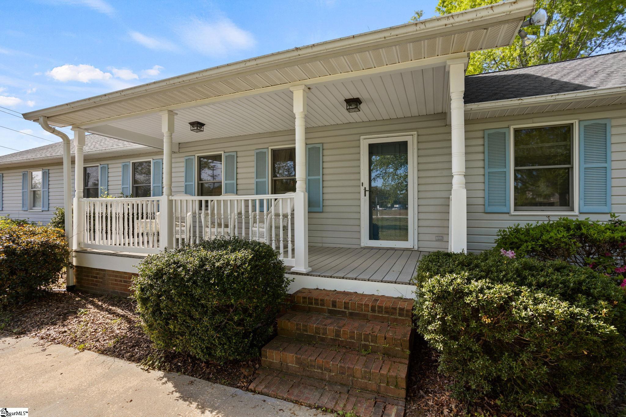 2604 Roper Mountain Road Simpsonville, SC 29681 - Photo 7 of 43