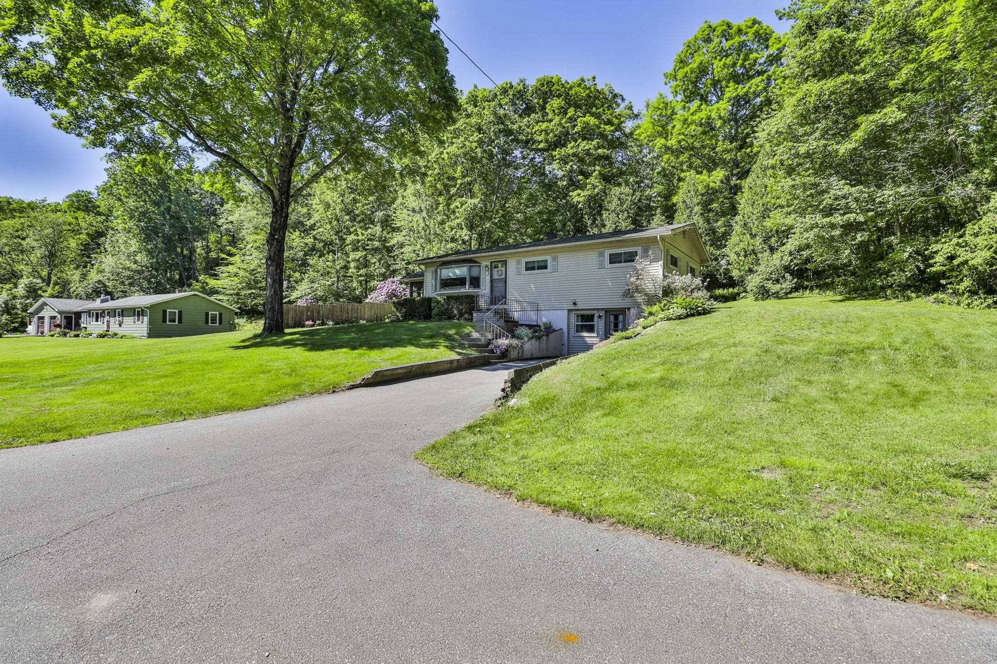 2 Dove Road Boscawen, NH 03303 - Photo 2 of 38