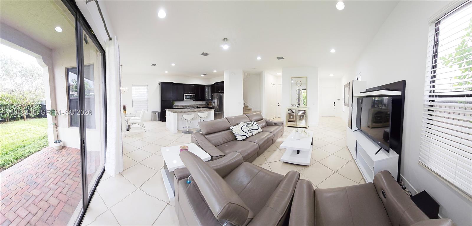 3209 West 98th Place Hialeah, FL 33018 - Photo 12 of 37