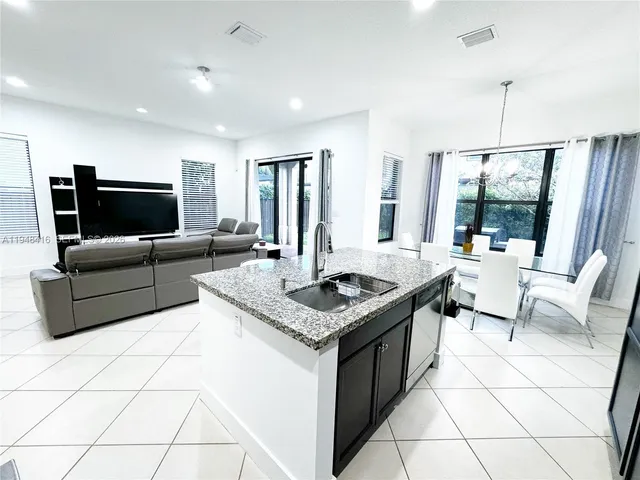 $665,000 | 3209 West 98th Place, Hialeah, FL 33018