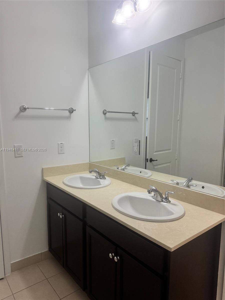 3209 West 98th Place Hialeah, FL 33018 - Photo 18 of 37