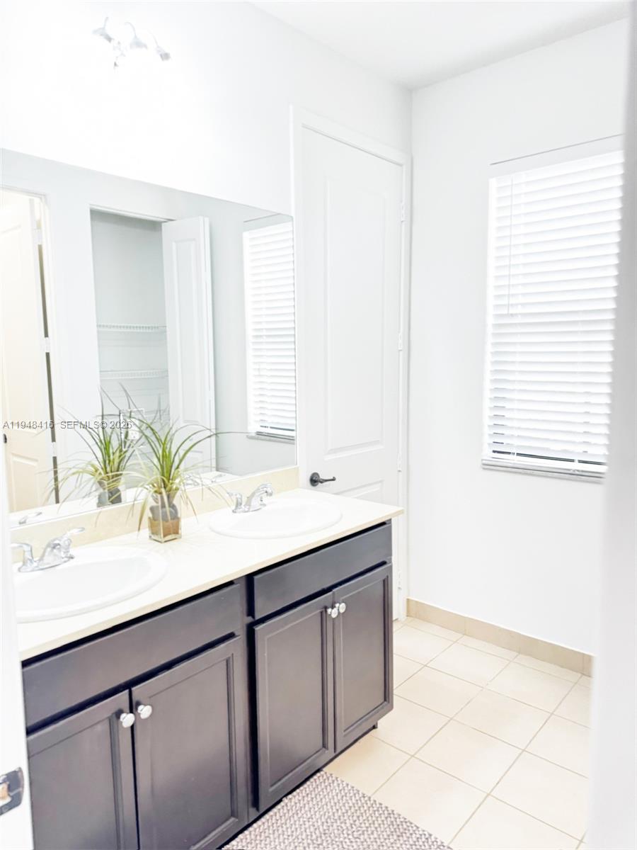 3209 West 98th Place Hialeah, FL 33018 - Photo 28 of 37