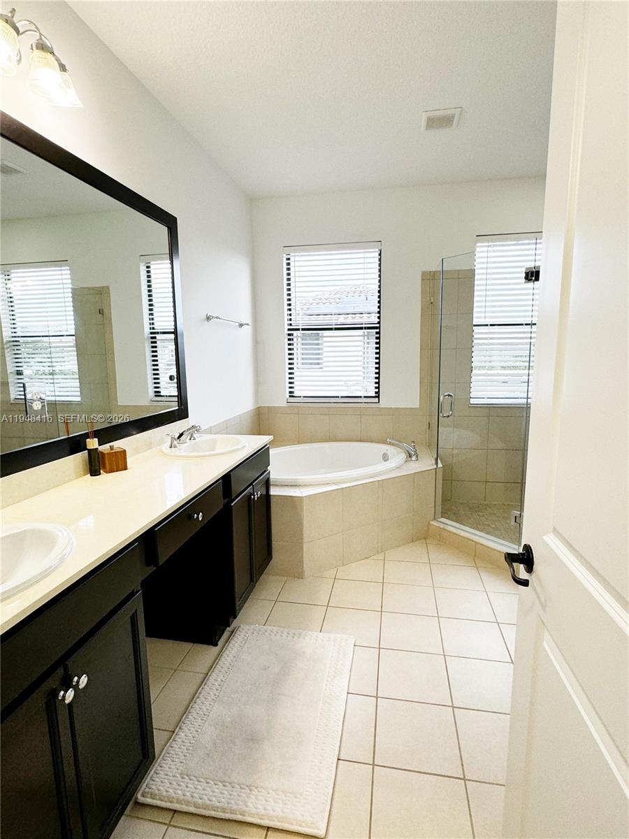 3209 West 98th Place Hialeah, FL 33018 - Photo 32 of 37