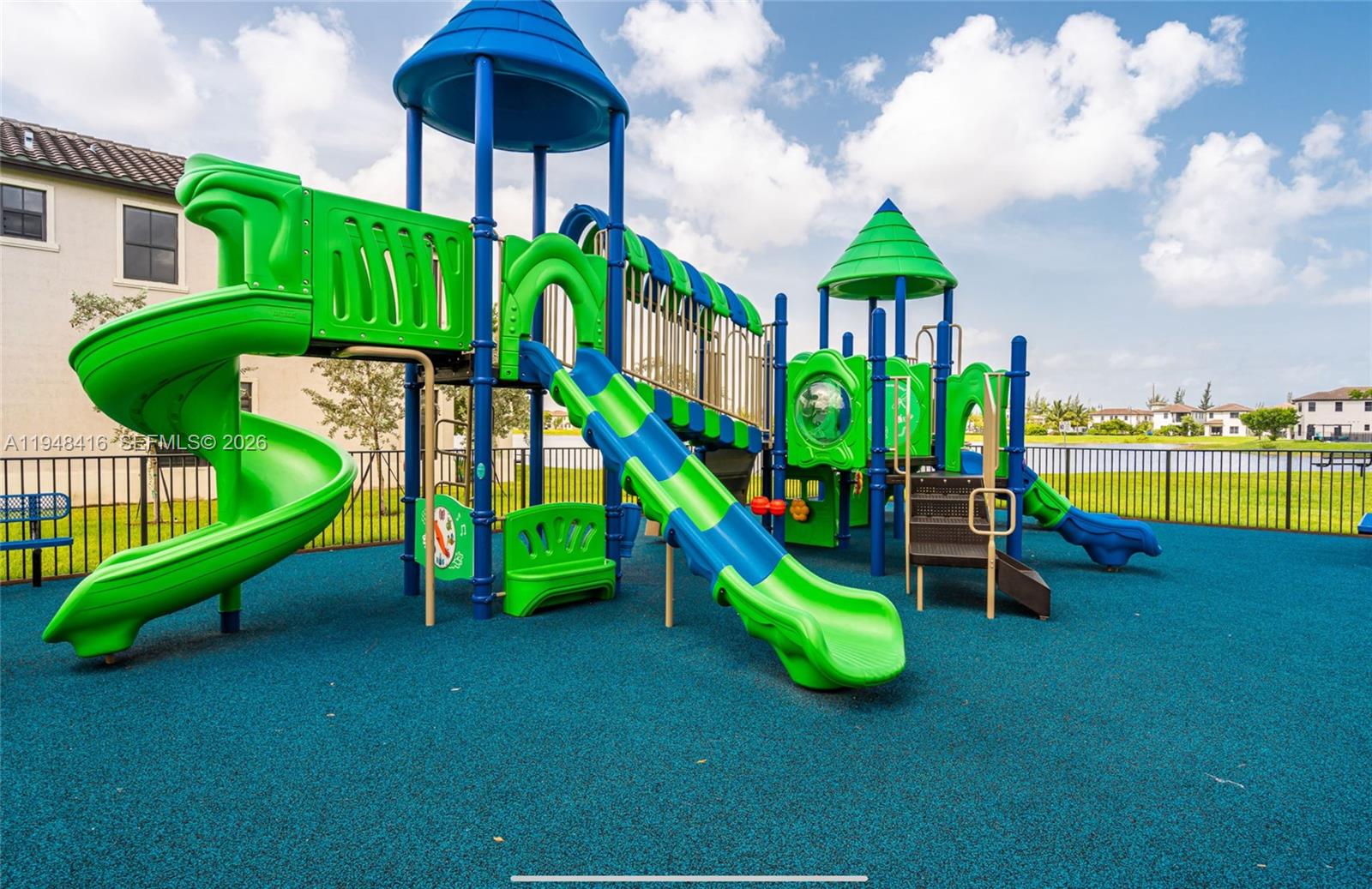 3209 West 98th Place Hialeah, FL 33018 - Photo 7 of 37