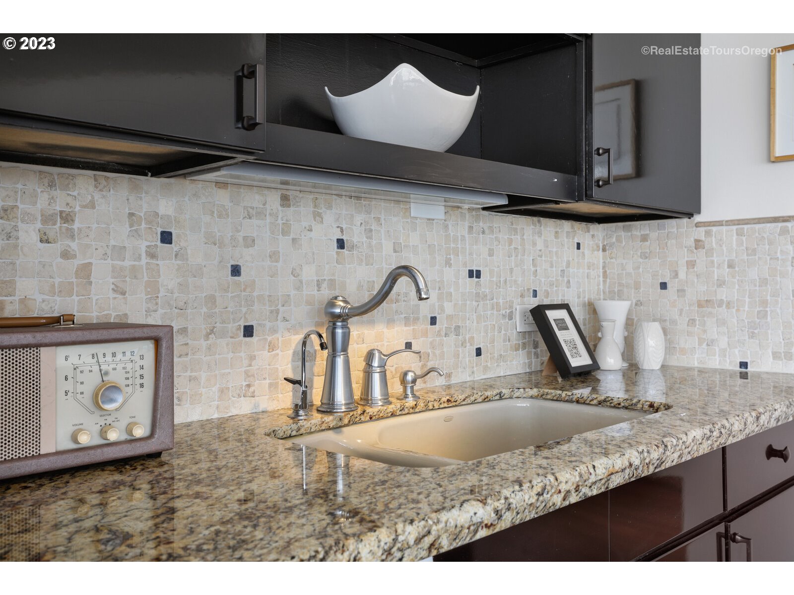 1500 Southwest 5th Avenue, Unit 2002 Portland, OR 97201 - Photo 12 of 32 Gallery Image 12