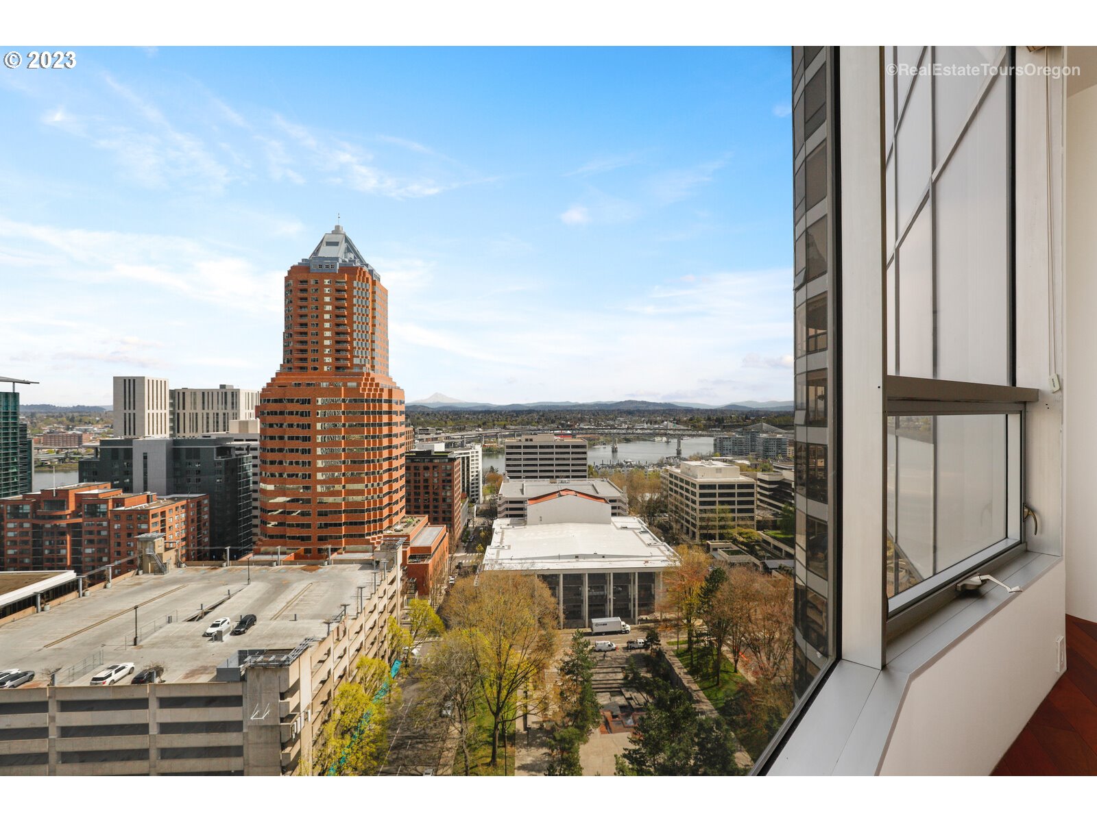 1500 Southwest 5th Avenue, Unit 2002 Portland, OR 97201 - Photo 14 of 32 Gallery Image 14