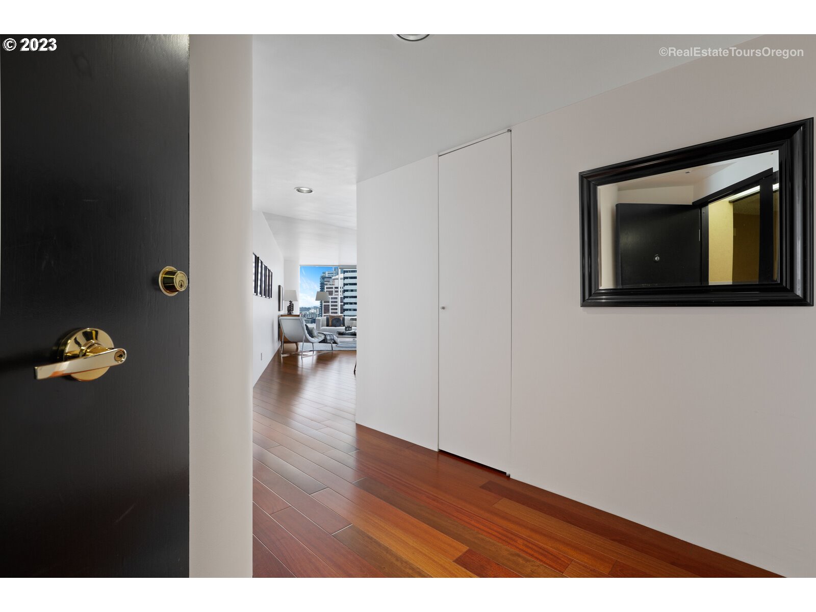 1500 Southwest 5th Avenue, Unit 2002 Portland, OR 97201 - Photo 2 of 32 Gallery Image 2