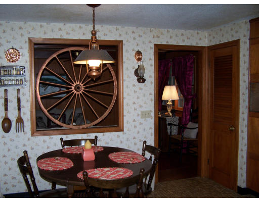 19 Ruth Drive Wilbraham, MA 01095 - Photo 8 of 21 Gallery Image 8