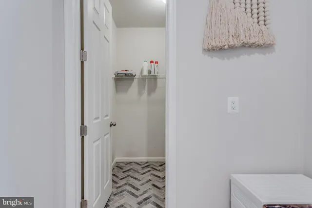 $684,900 | 128 Raven Oaks Drive, Winchester, VA 22602