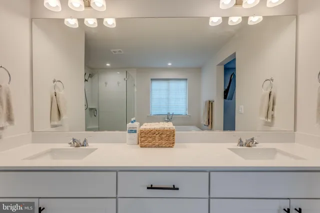 $684,900 | 128 Raven Oaks Drive, Winchester, VA 22602