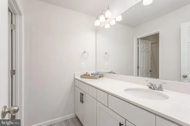 $684,900 | 128 Raven Oaks Drive, Winchester, VA 22602