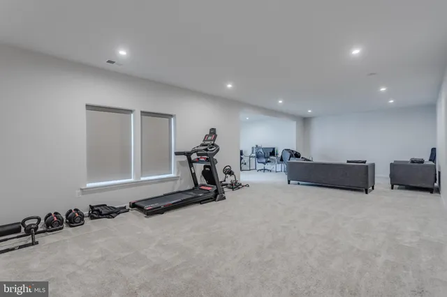 $684,900 | 128 Raven Oaks Drive, Winchester, VA 22602