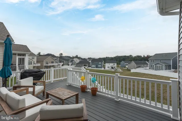 $684,900 | 128 Raven Oaks Drive, Winchester, VA 22602