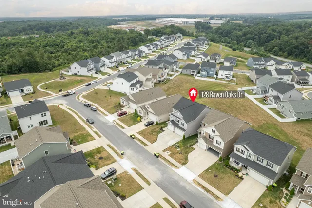 $684,900 | 128 Raven Oaks Drive, Winchester, VA 22602