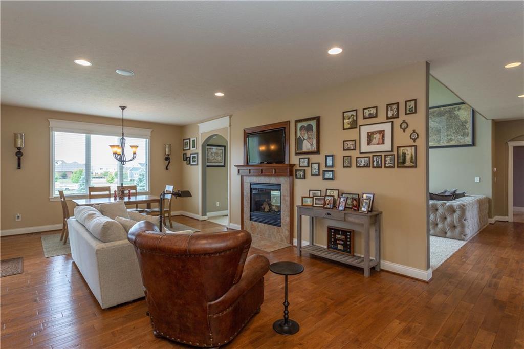 10158 Backstretch Row Fishers, IN 46040 - Photo 11 of 48 Gallery Image 11