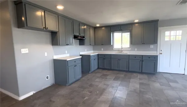 $1,650 | 2424 South Victoria Road, Donna, TX 78537