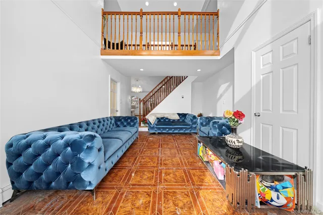 $748,900 | 11 Locust Avenue, Coram, NY 11727