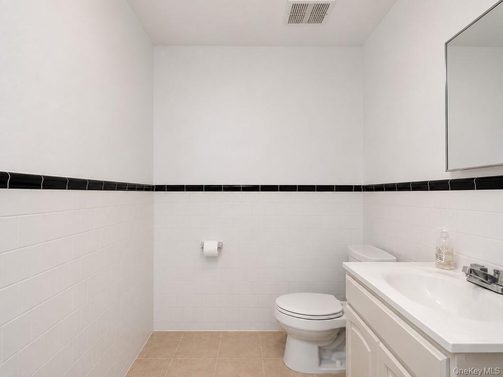 4779 White Plains Road Bronx, NY 10470 - Photo 18 of 22