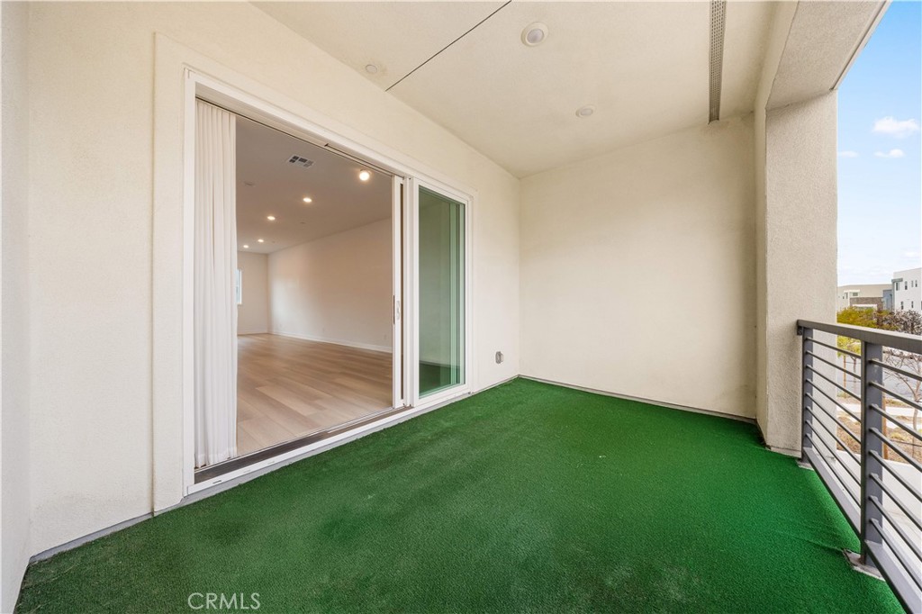 312 Tank Irvine, CA 92618 - Photo 26 of 68 a view of an empty room with a window
