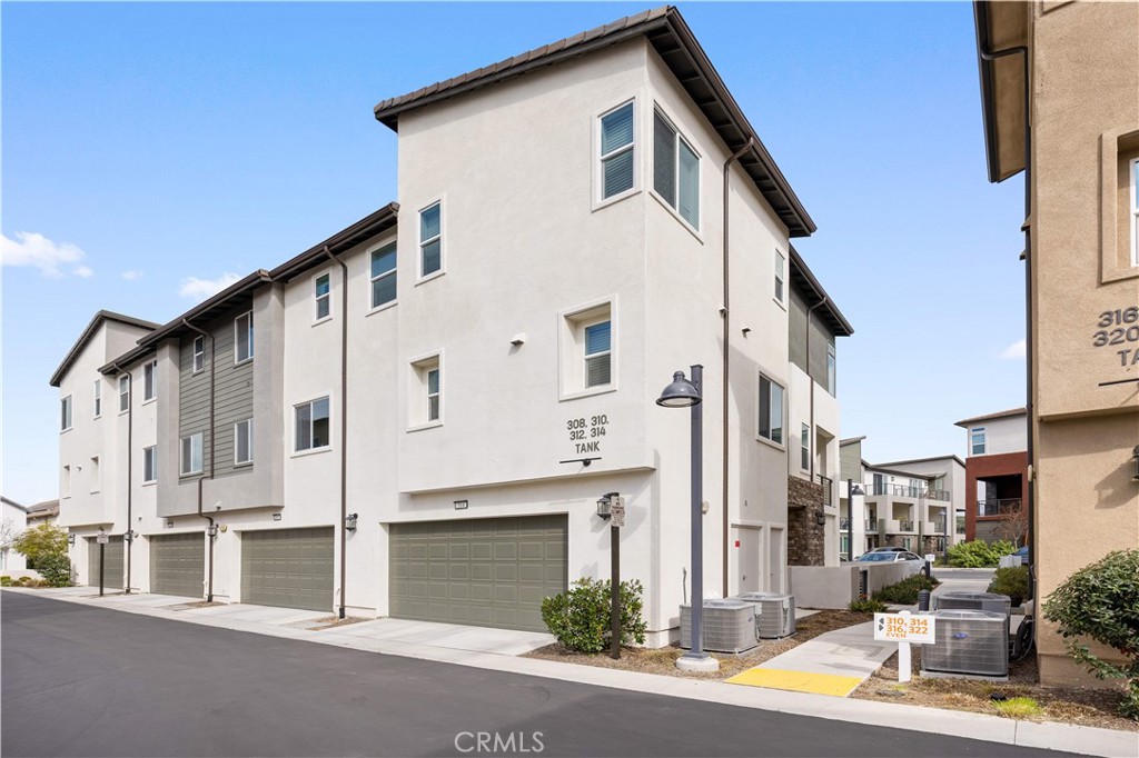 312 Tank Irvine, CA 92618 - Photo 3 of 68 a view of a white building