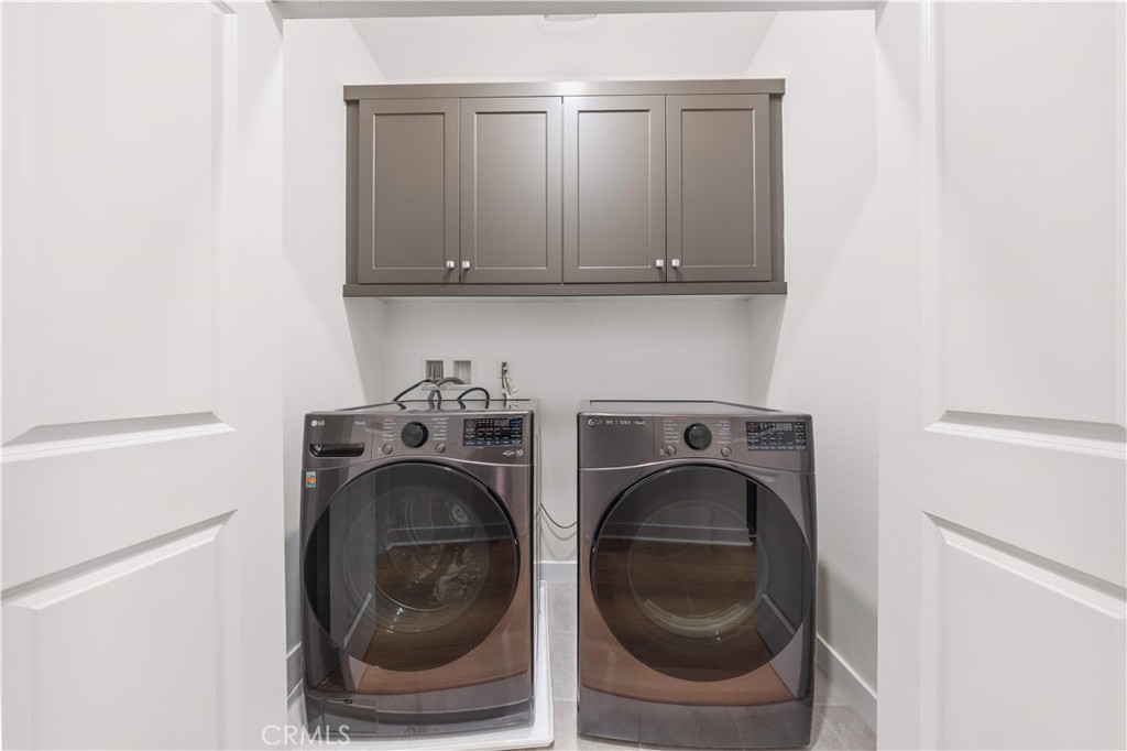 312 Tank Irvine, CA 92618 - Photo 33 of 68 a utility room with dryer and washer