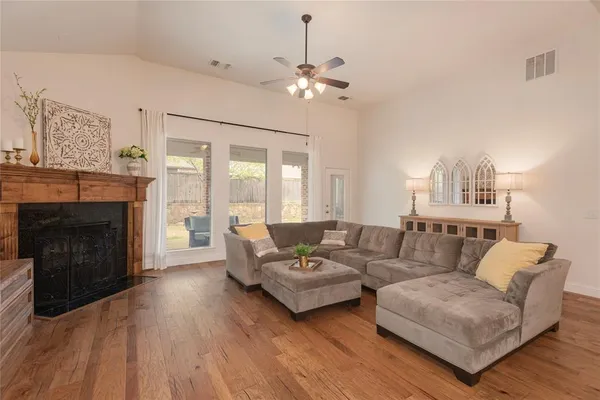 $4,300 | 913 Canyon Wren Drive, McKinney, TX 75071