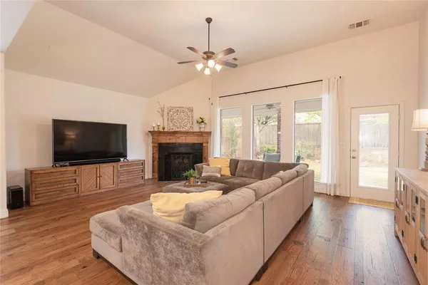 $4,300 | 913 Canyon Wren Drive, McKinney, TX 75071