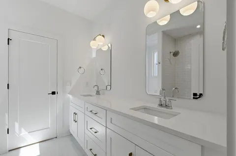 $869,900 | 1623 B Northview Avenue, Nashville, TN 37216