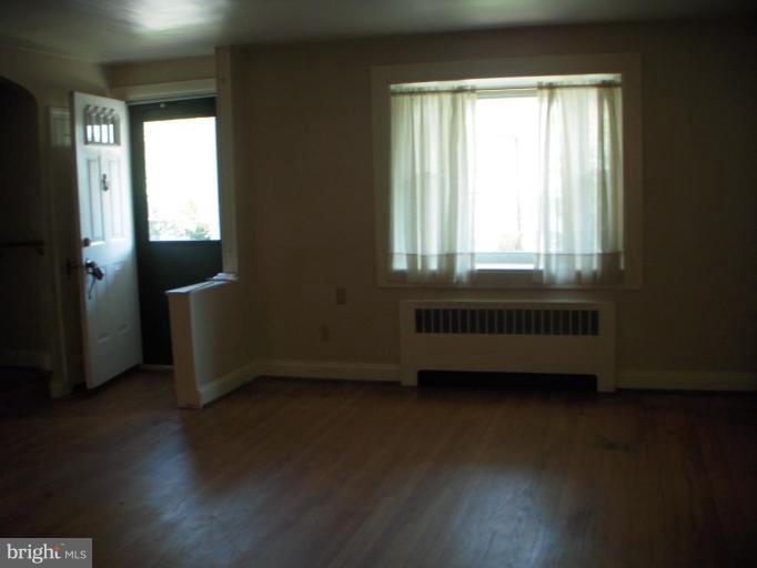 3800 Rexmere Road Baltimore, MD 21218 - Photo 5 of 23 Living Room